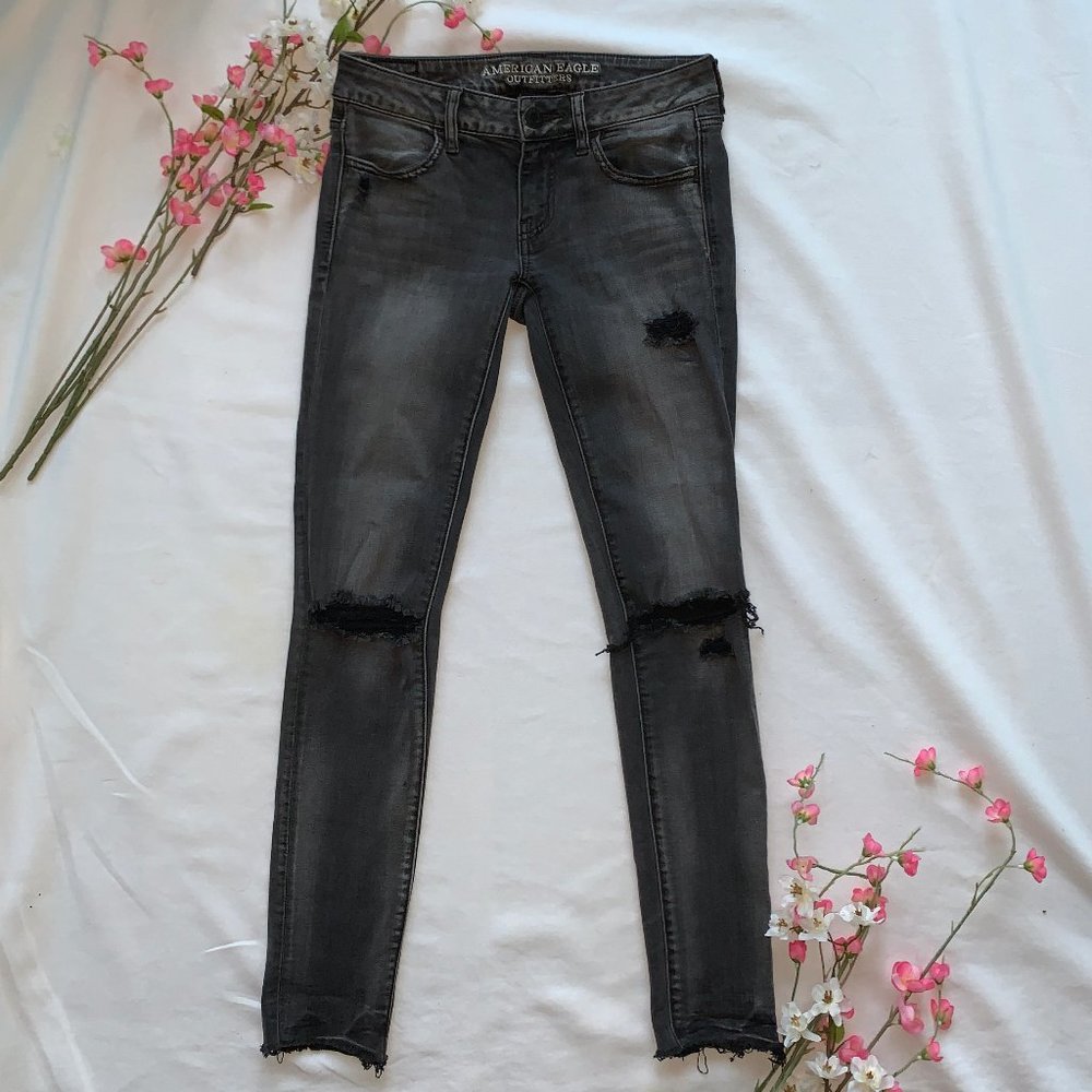 American Eagle Black Skinny Ripped Jeans